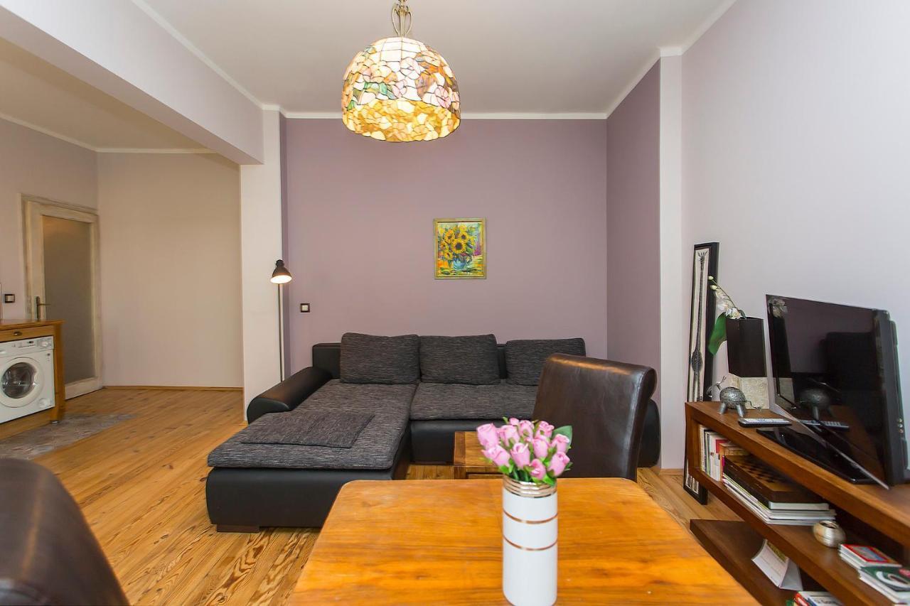 Colorful 2Bdr Apartment In The City Center Sofia Zewnętrze zdjęcie